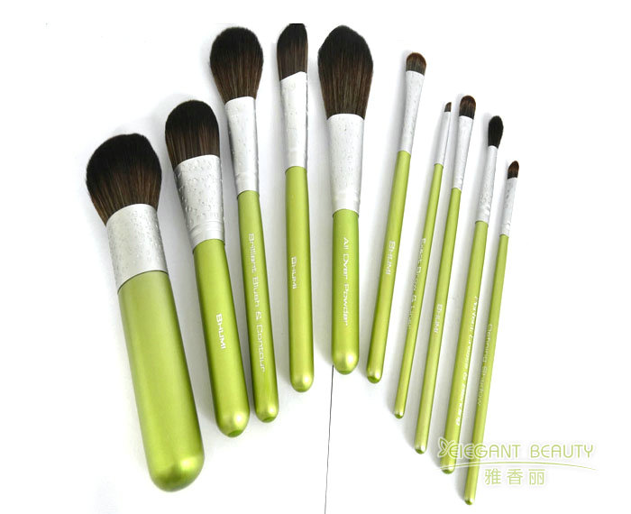  如何選擇適合自己膚質(zhì)的化妝刷套裝？掌握這五點