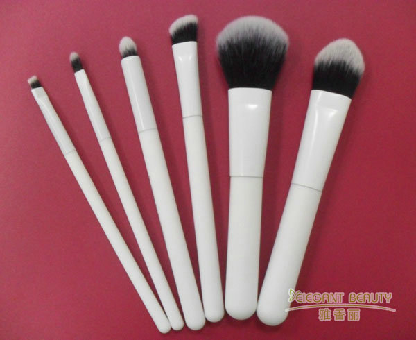 化妝刷套裝是否適合所有膚質(zhì)和妝容類型?